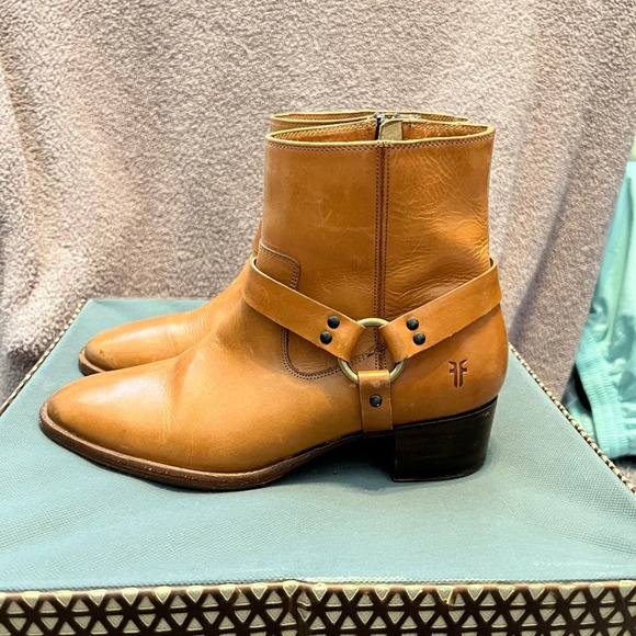 Frye Shoes - Frye women’s Dara harness moto ankle bootie size 7B